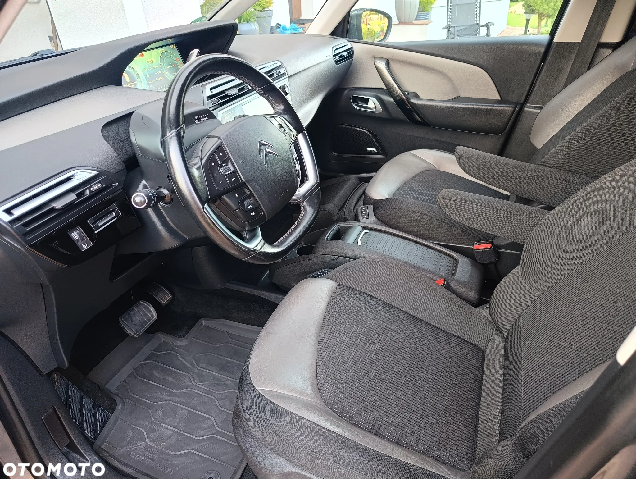 Citroën C4 Grand Picasso 1.6 THP Exclusive S&S EAT6 - 11