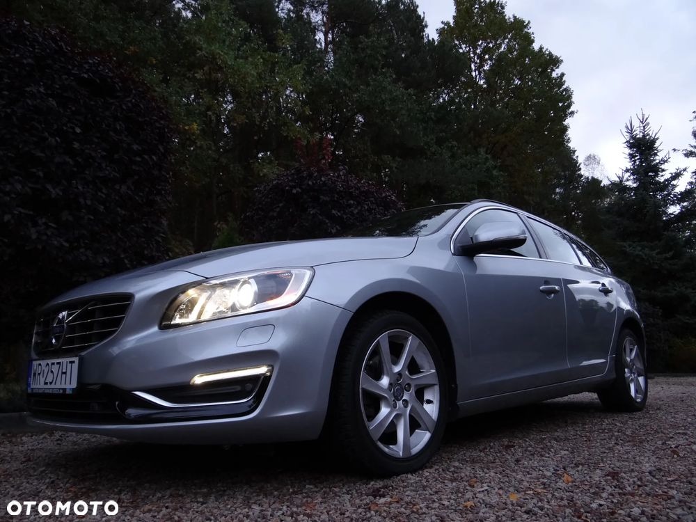 Volvo V60 D4 Geartronic Summum - 9