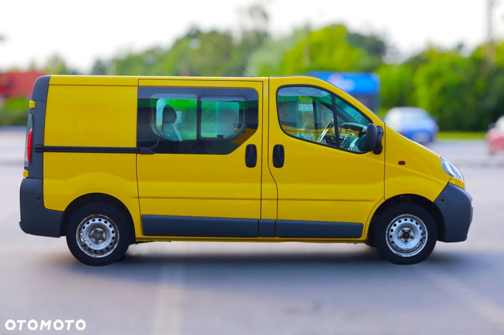 Opel Vivaro Tour - 3