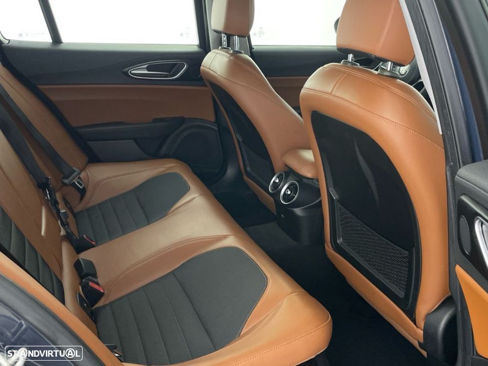 Alfa Romeo Giulia 2.2 D Super AT8 - 25