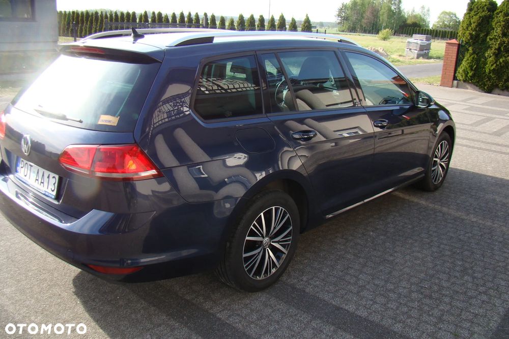 Volkswagen Golf - 6