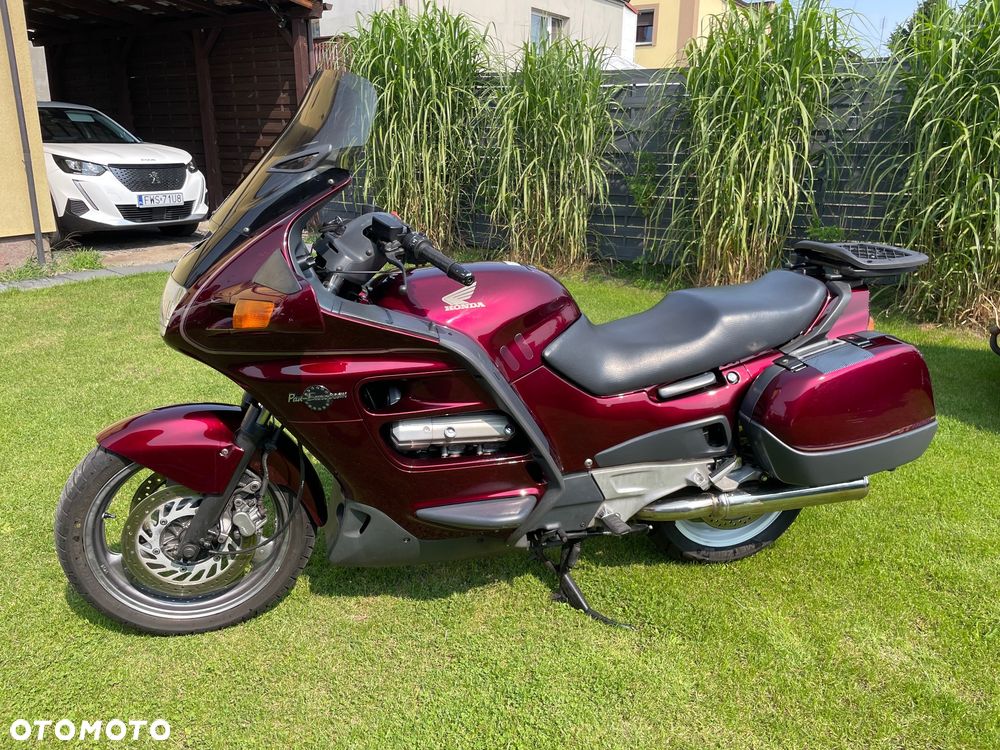 Honda ST - 9