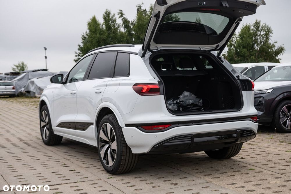 Audi Q6 e-tron - 9