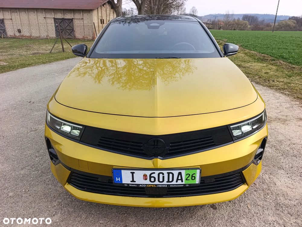 Opel Astra 1.2 Turbo Business Elegance - 4