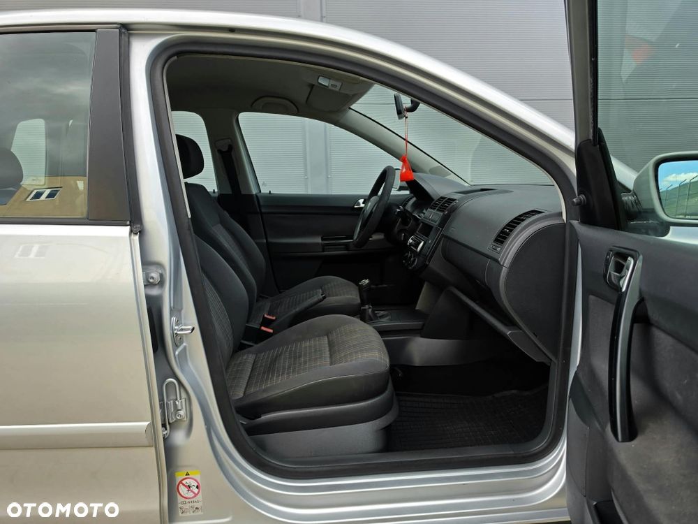 Volkswagen Polo 2008 photo 5