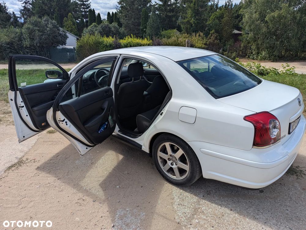 Toyota Avensis 1.8 VVT-i Terra - 13