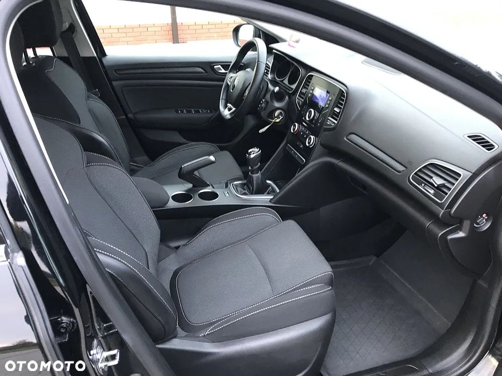 Renault Megane ver-1-3-tce-fap-intens - 25