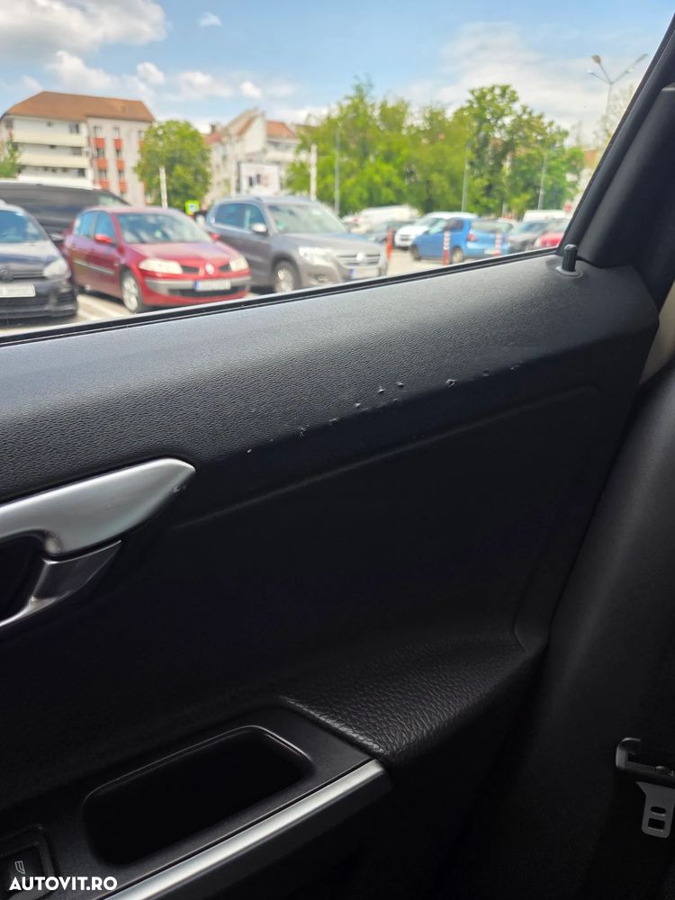 Volvo XC 60 DRIVe Momentum - 12