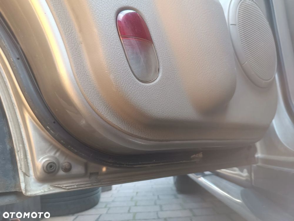 Kia Sorento I 1 drzwi lewy prawy przód tył szyba lusterko - samochód na części Częstochowa - 6