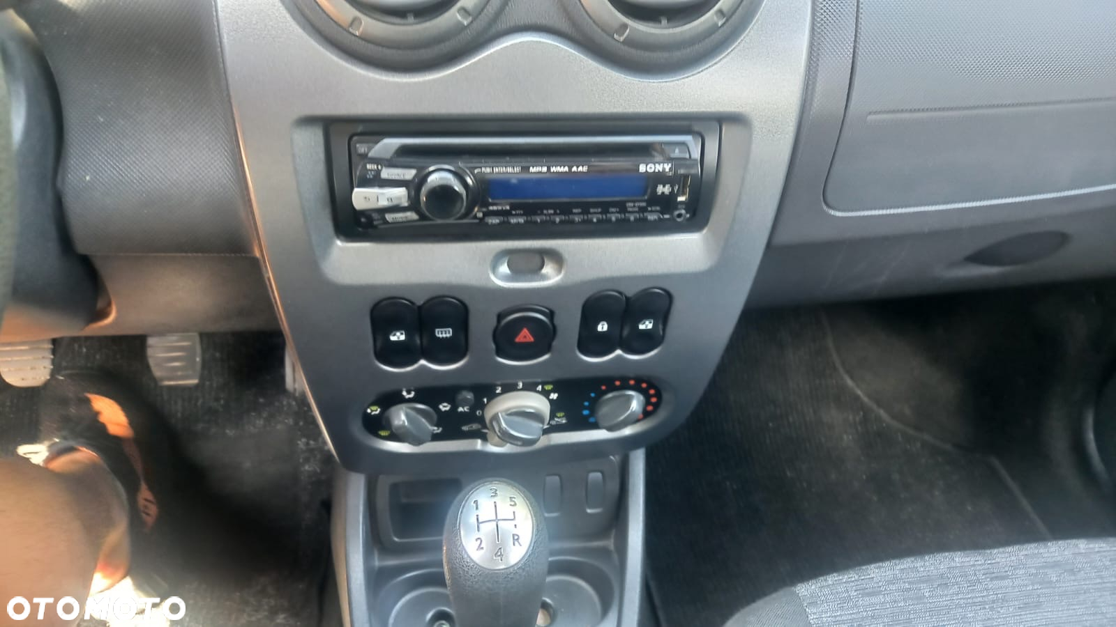 Dacia Duster 1.6 16V 4x2 Destination - 18