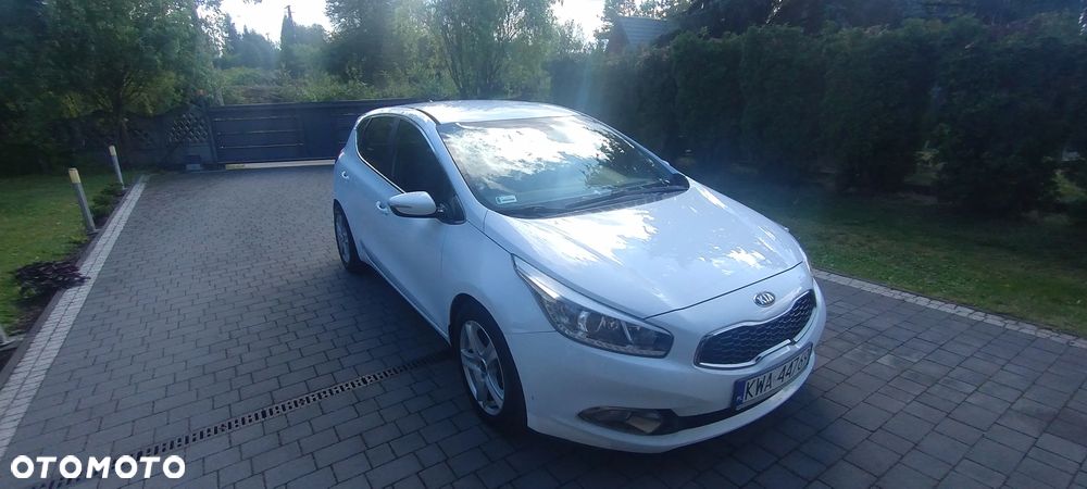 Kia Ceed - 13
