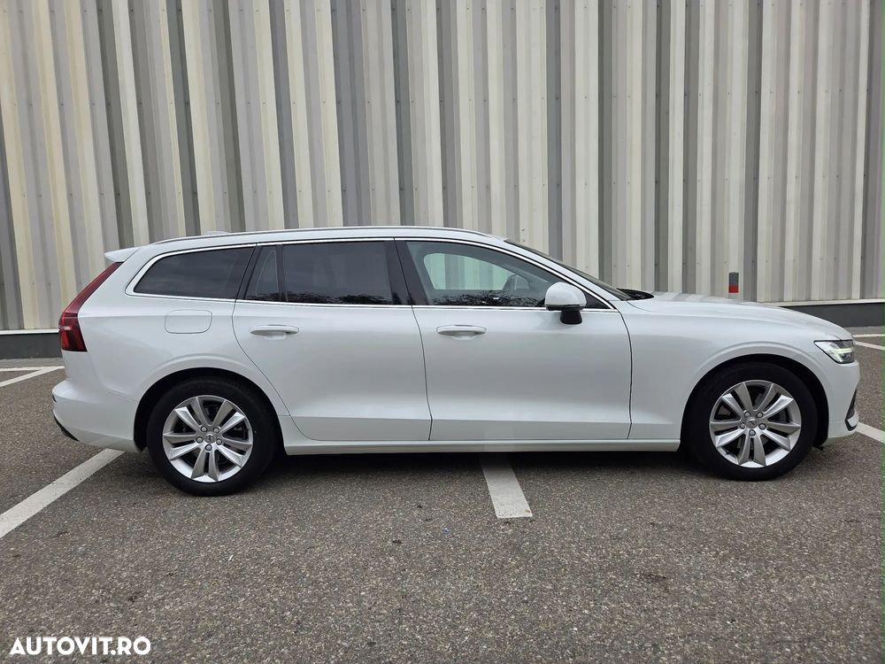 Volvo V60 B4 MHEV AT8 FWD Momentum Pro - 19