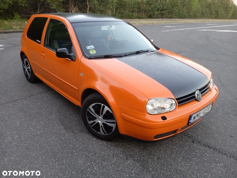 Volkswagen Golf - 1