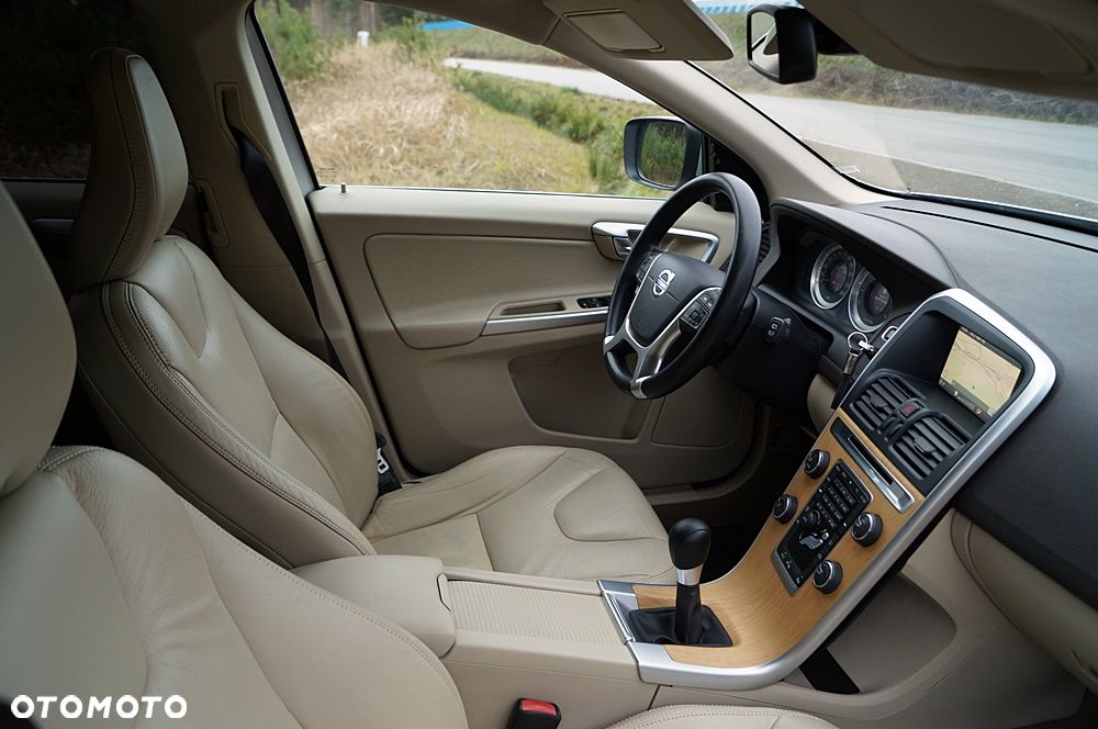 Volvo XC 60 D4 Edition Pro - 23