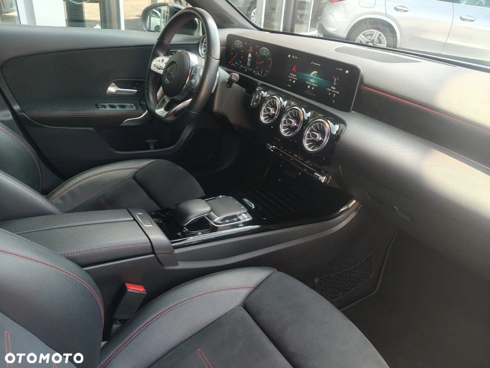 Mercedes-Benz Klasa A 200 AMG Line 7G-DCT - 18