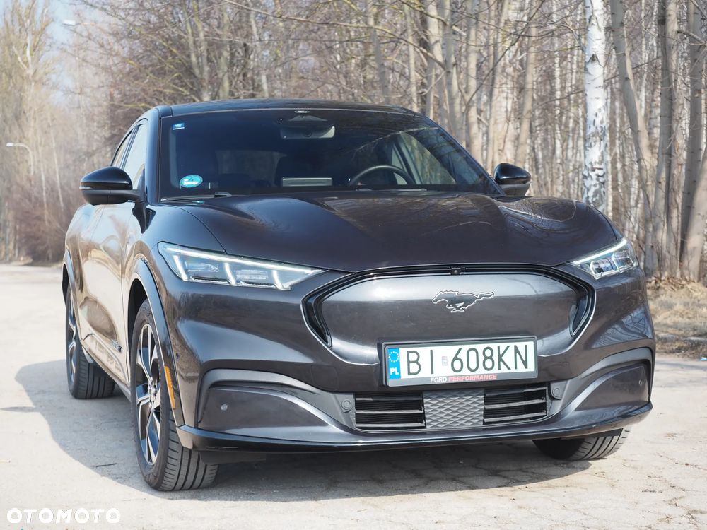 Ford Mustang Mach-E AWD PREMIUM - 2