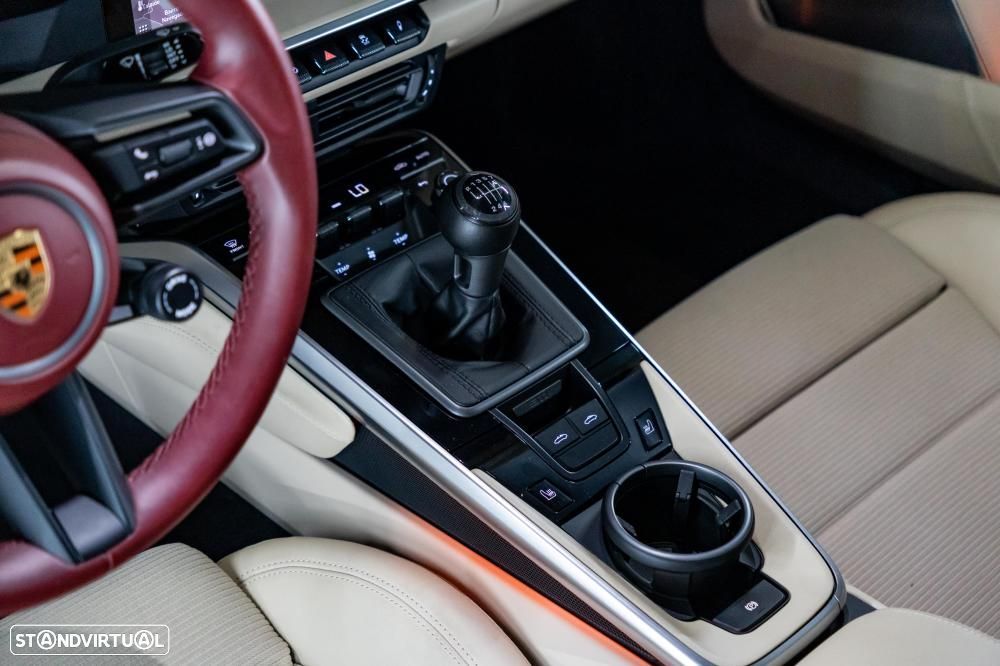 Porsche 911 (992) Targa 4S Heritage Design - 23