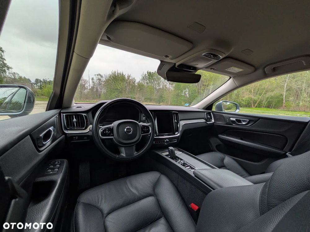 Volvo V60 Cross Country - 18