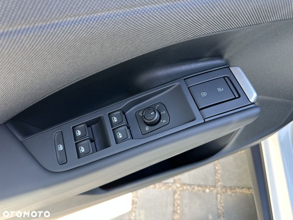 Volkswagen T-Roc - 20