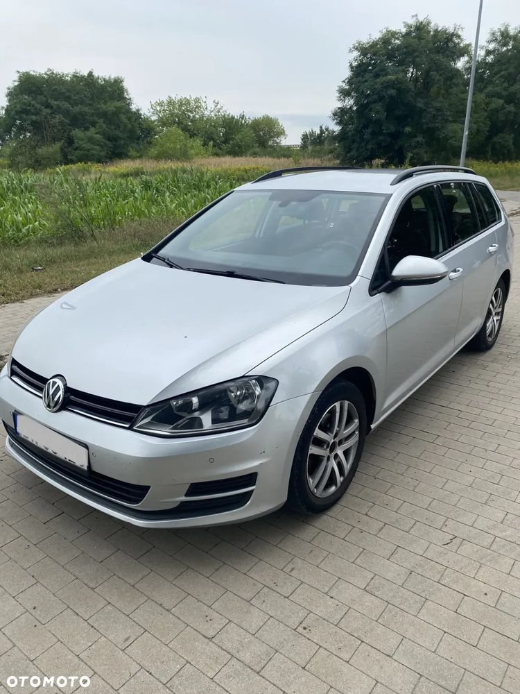 Volkswagen Golf - 1