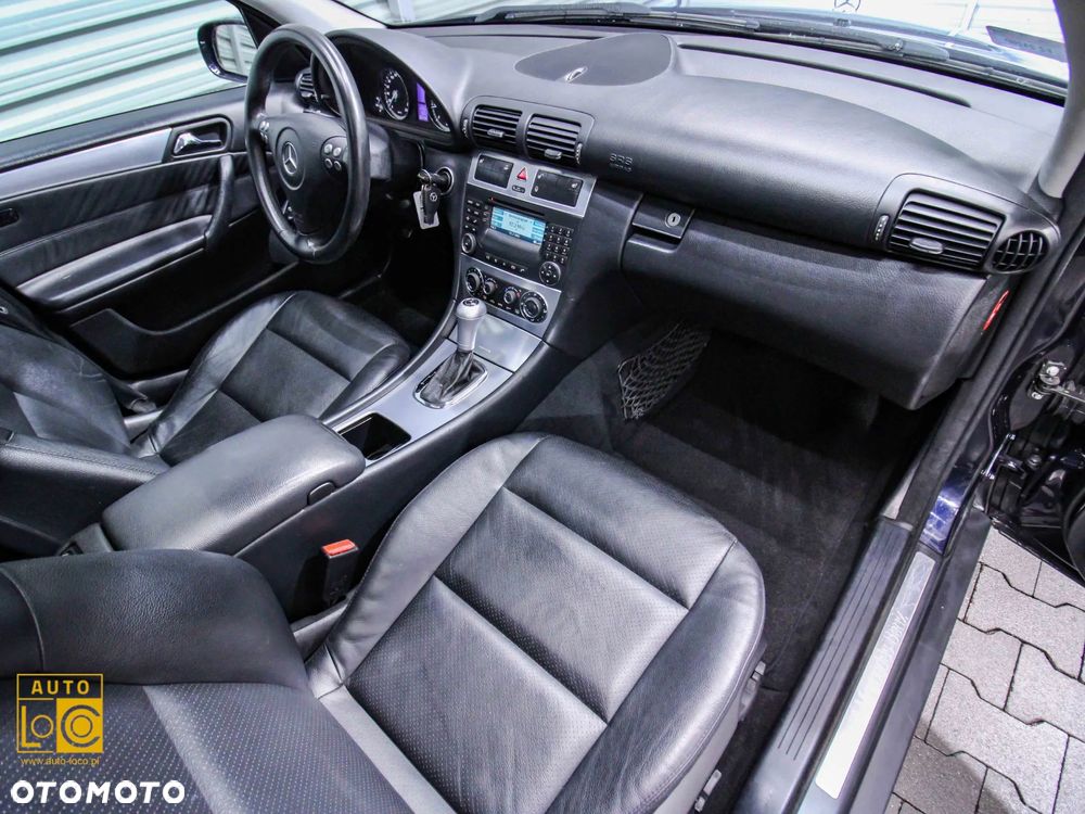 Mercedes-Benz Klasa C 200 T Kompressor Automatik Avantgarde Sport Edition - 8