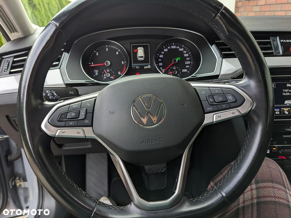Volkswagen Passat 2.0 TDI SCR Style DSG - 20