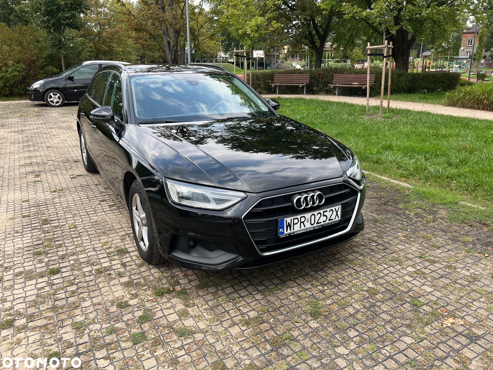 Audi A4 - 1