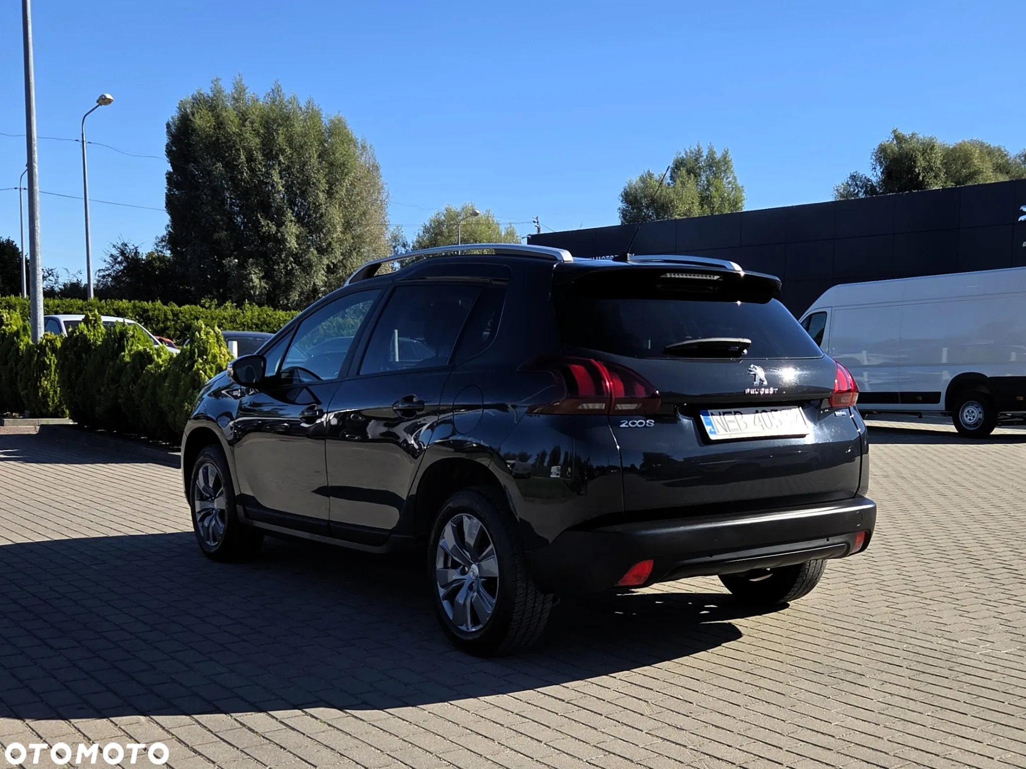 Peugeot 2008 1.2 Pure Tech Style S&S - 6