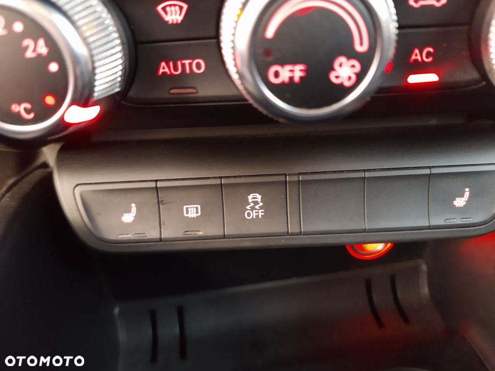 Audi A1 3-drzwiowe 1.4 TFSI S line Sportpaket - 13