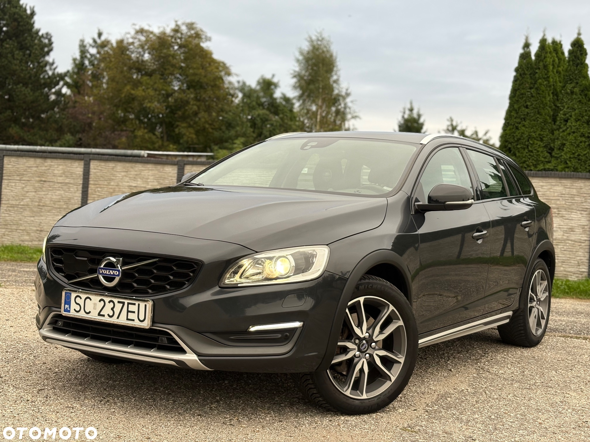 Volvo V60 Cross Country D4 Drive-E Momentum - 27