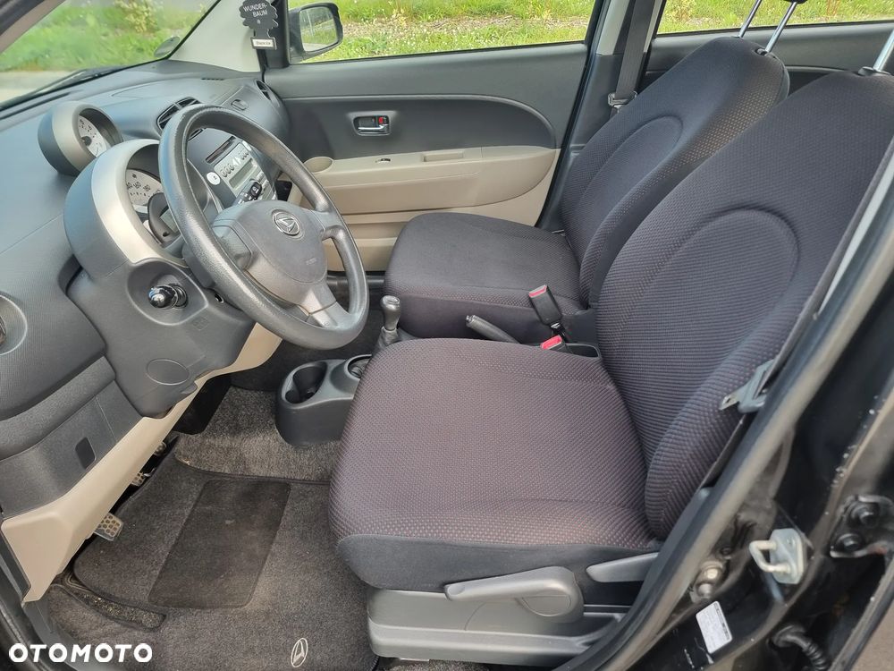 Daihatsu Sirion 1.3 - 7