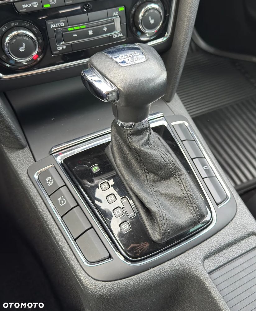 Skoda Superb 3.6 V6 4x4 DSG Elegance - 27