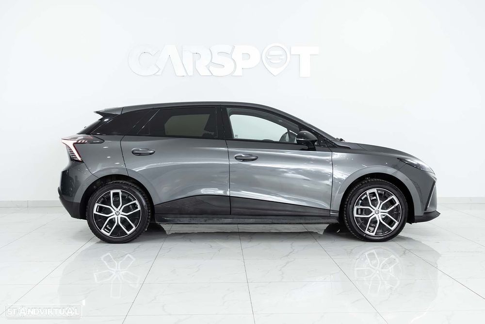 MG MG4 64 kWh Luxury - 4