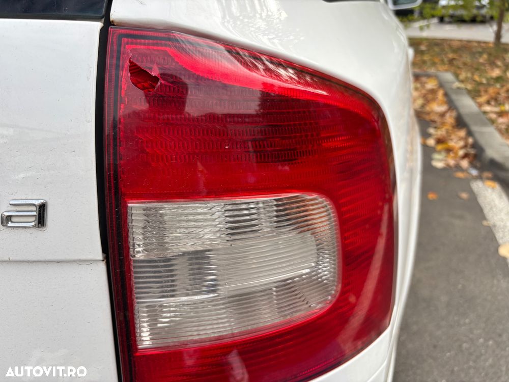 Skoda Octavia Combi 2.0 TDI RS DSG - 6