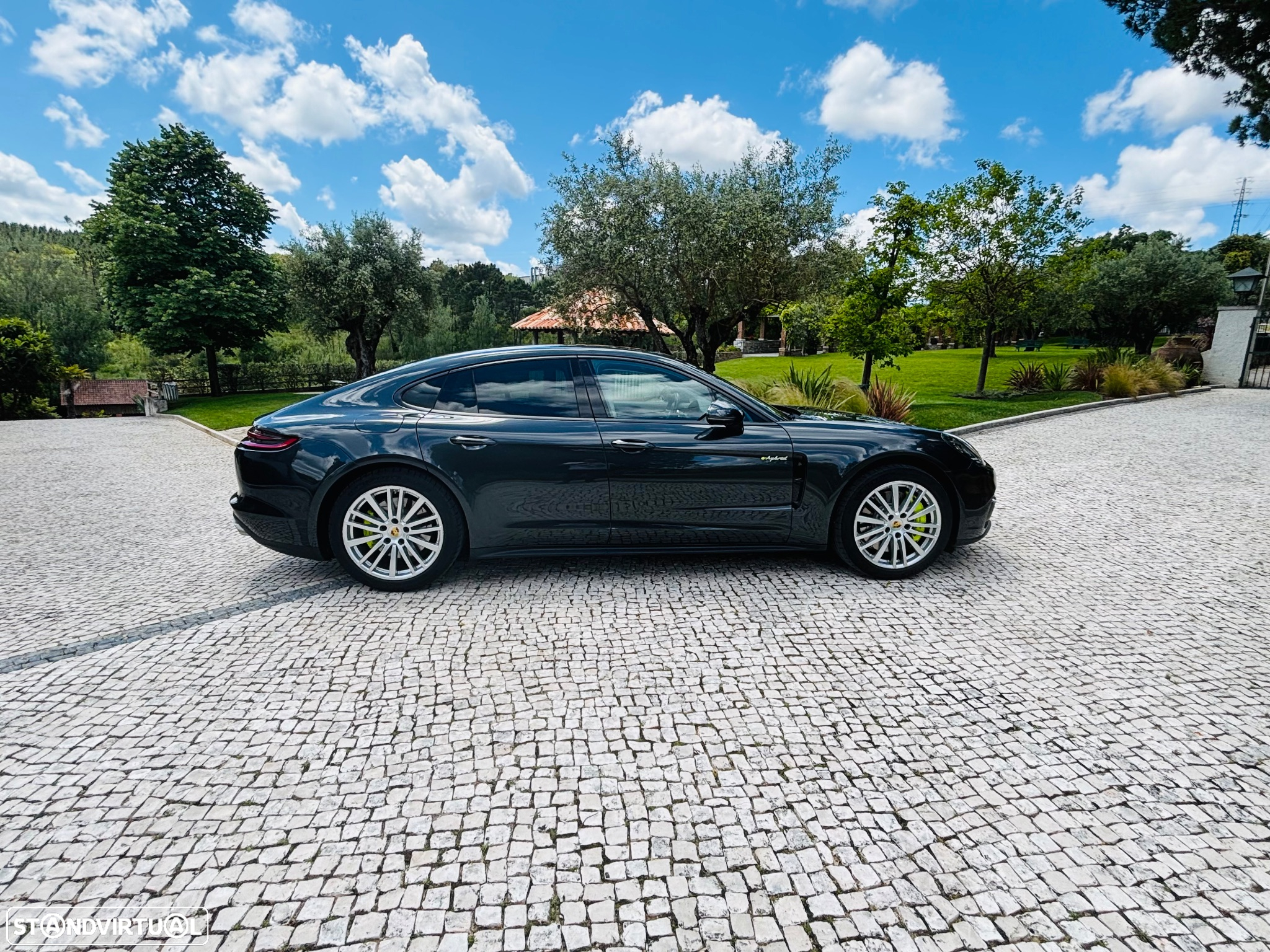 Porsche Panamera 4 E-Hybrid - 15