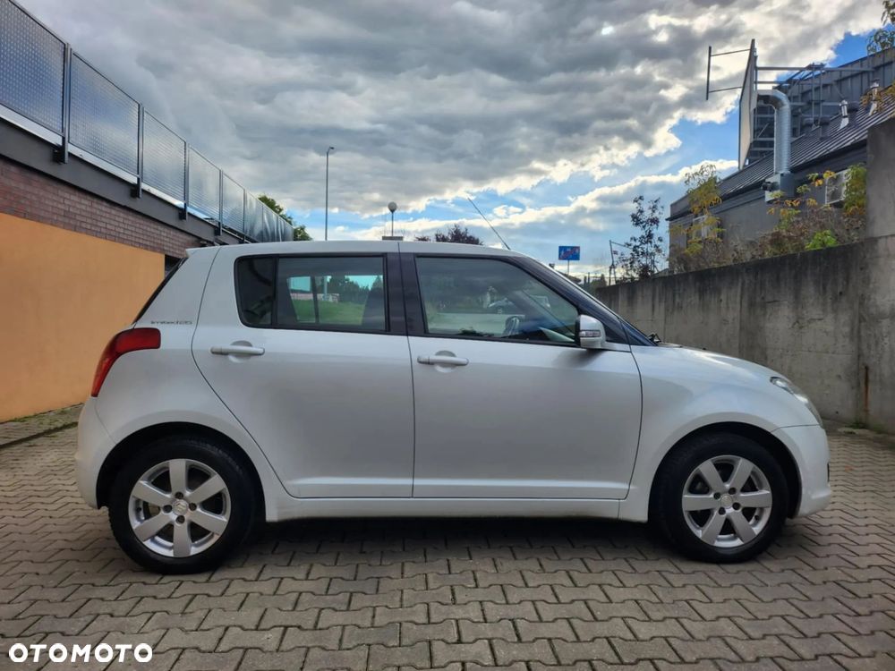 Suzuki Swift 1.3 Limited 25 - 4