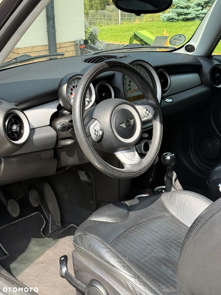 MINI Cooper Standard - 10