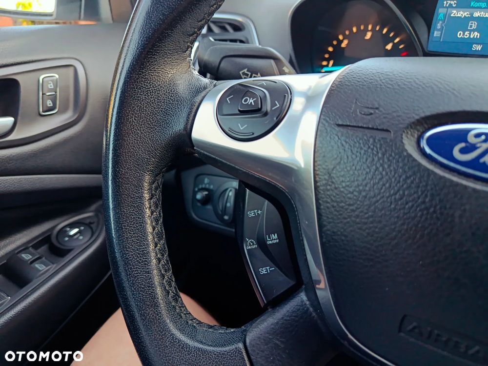 Ford Kuga 2.0 TDCi 2x4 Titanium - 20