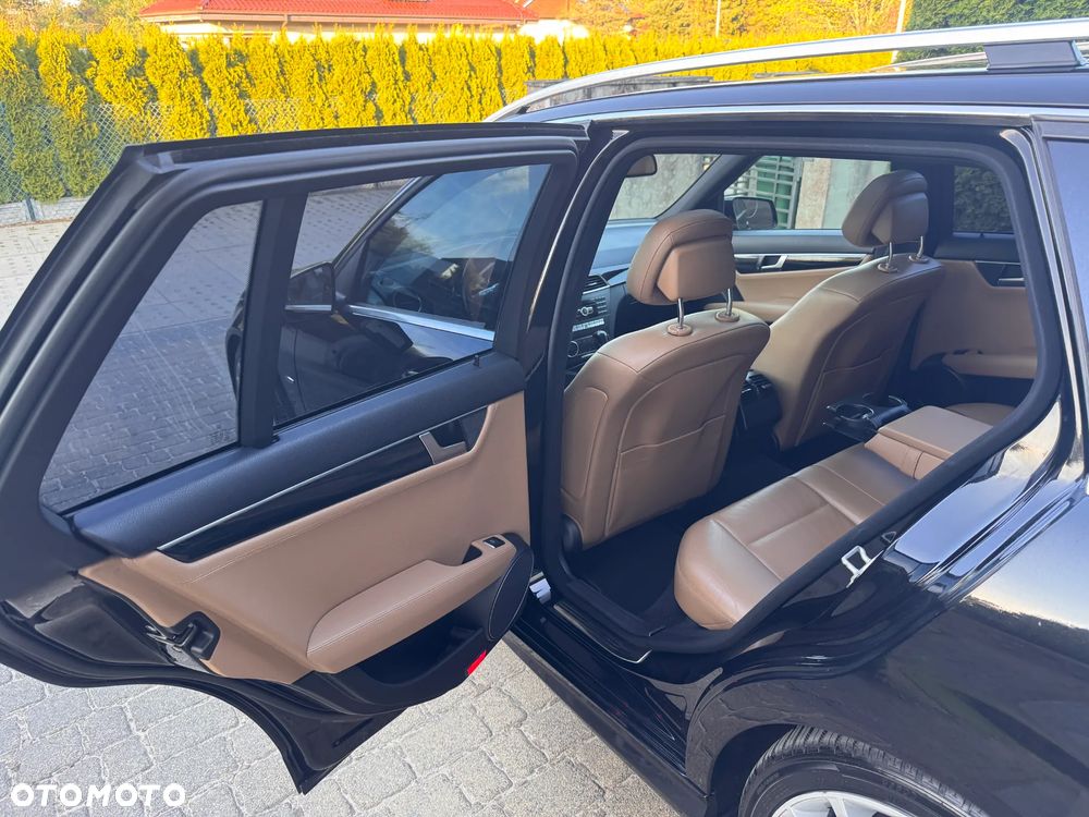 Mercedes-Benz Klasa C 250 CDI DPF Automatik BlueEFFICIENCY Avantgarde - 17