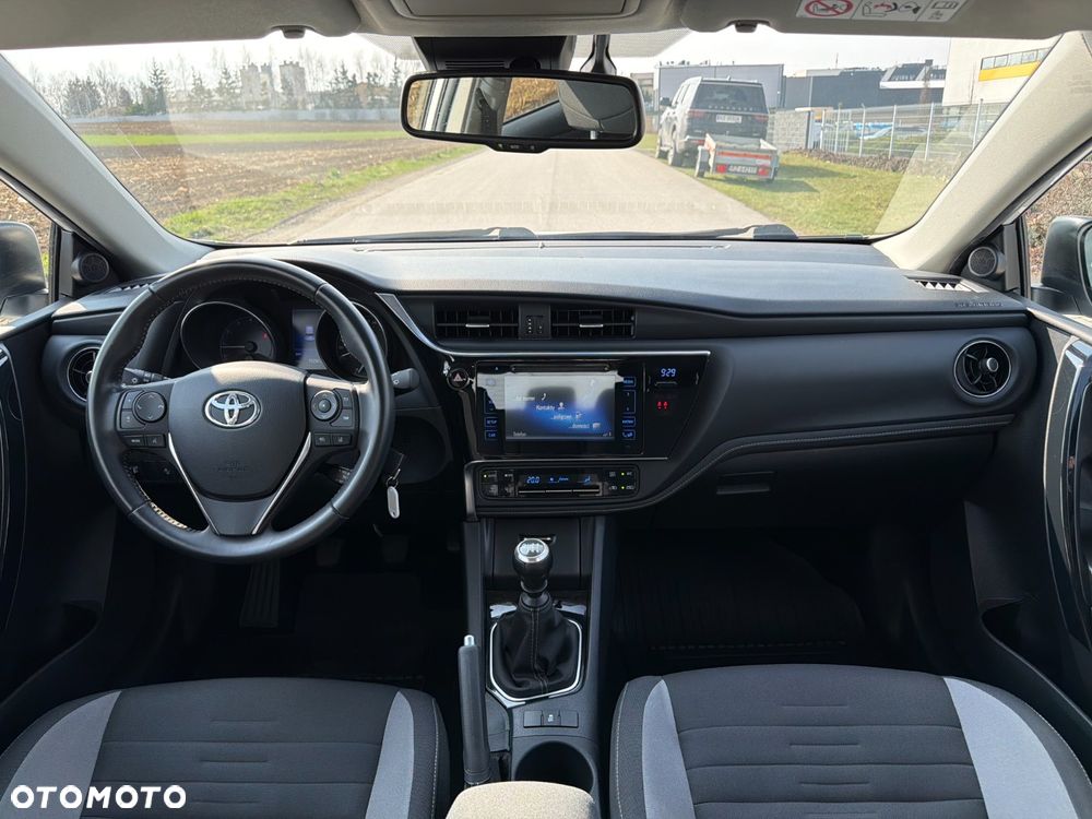Toyota Auris 1.6 Premium - 12