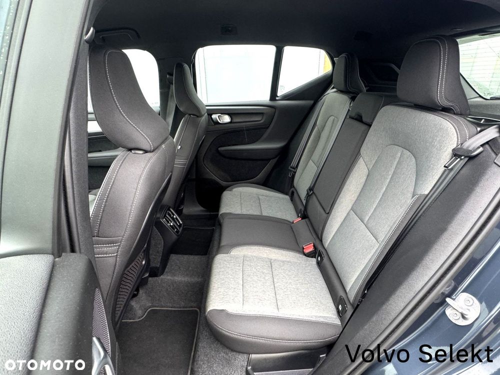 Volvo XC 40 - 32