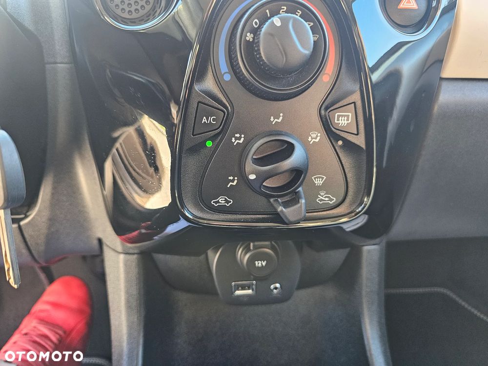 Peugeot 108 VTI 68 ETG5 Top Active - 17