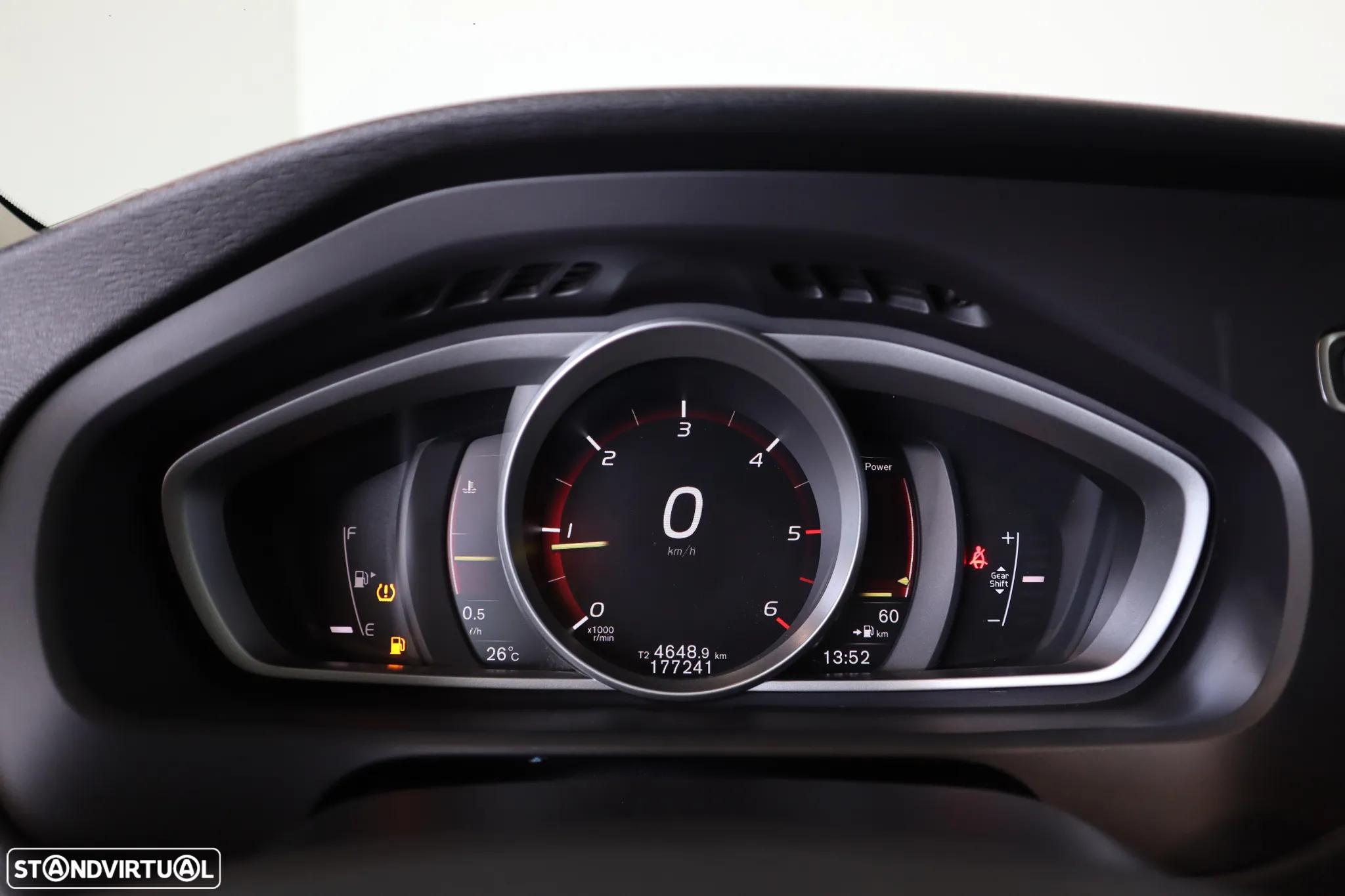 Volvo V40 2.0 D2 Inscription - 19