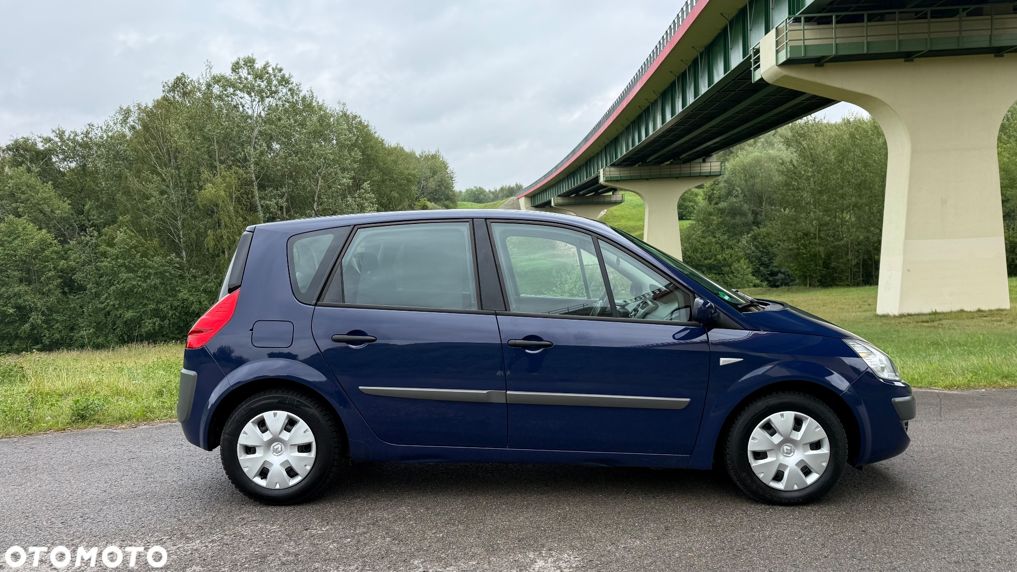 Renault Scenic 1.6 16V Emotion - 26