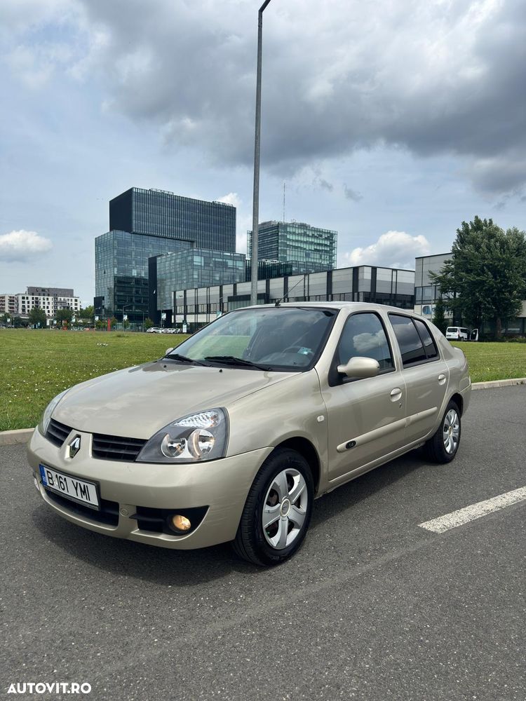 Renault Symbol - 1