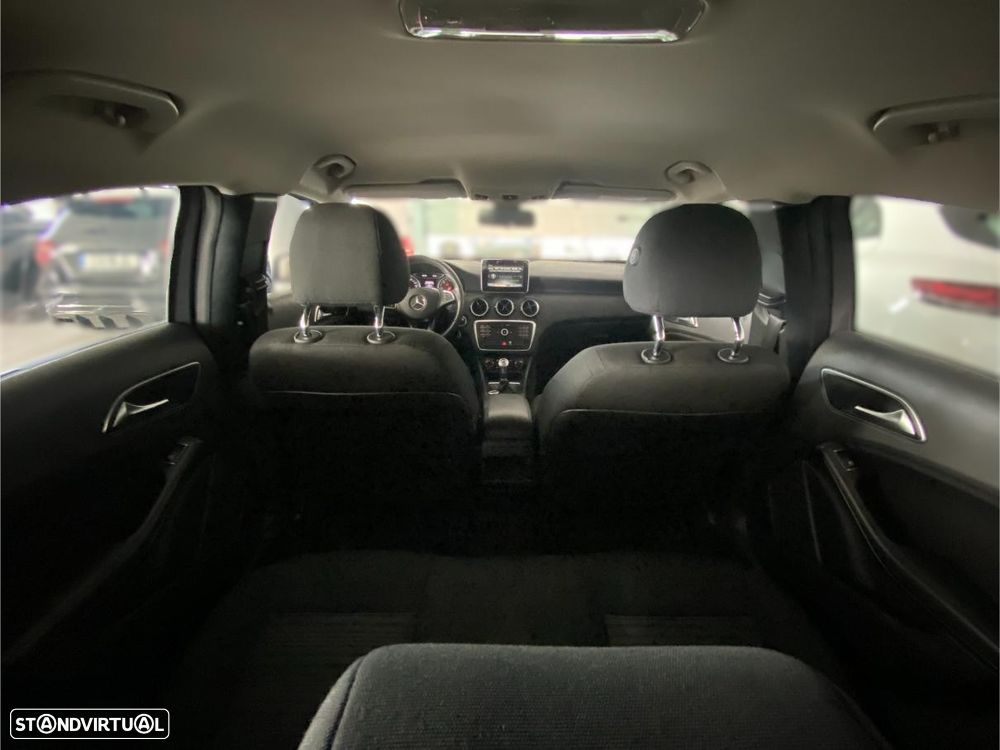 Mercedes-Benz A 180 CDI BlueEFFICIENCY Edition - 19