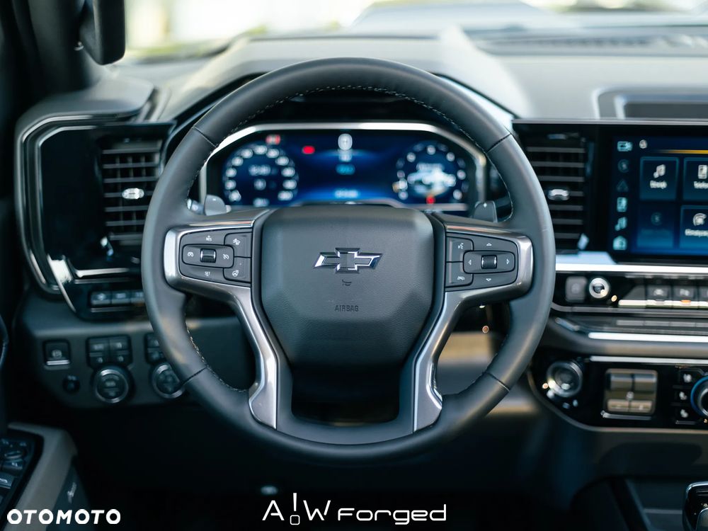 Chevrolet Silverado - 23