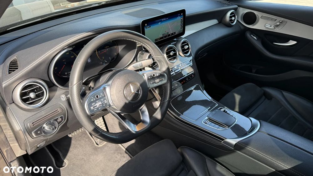 Mercedes-Benz GLC 300 d 4Matic 9G-TRONIC AMG Line - 8