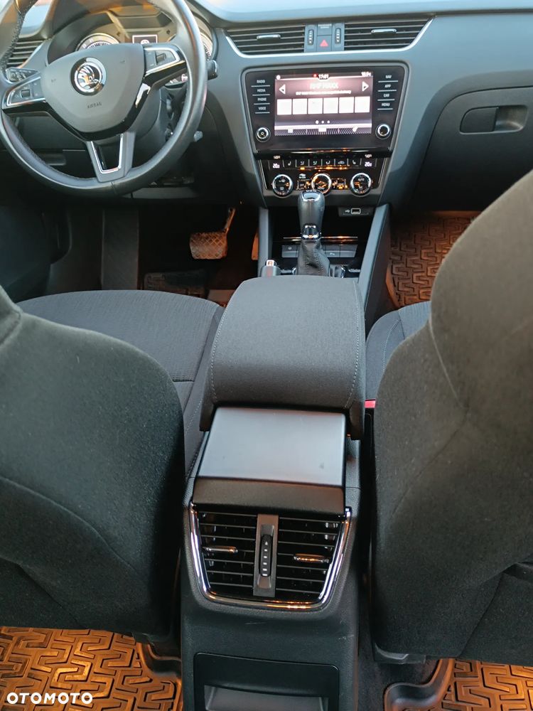 Skoda Octavia 2.0 TDI SCR Style DSG - 18
