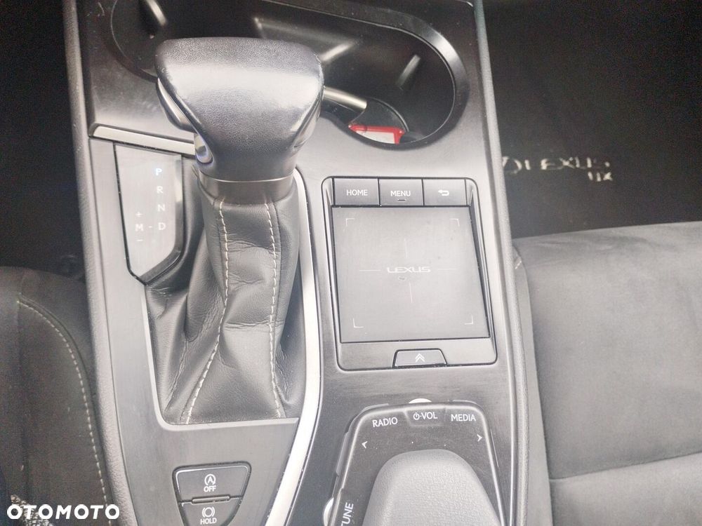 Lexus UX 200 GPF Business Edition 2WD - 21